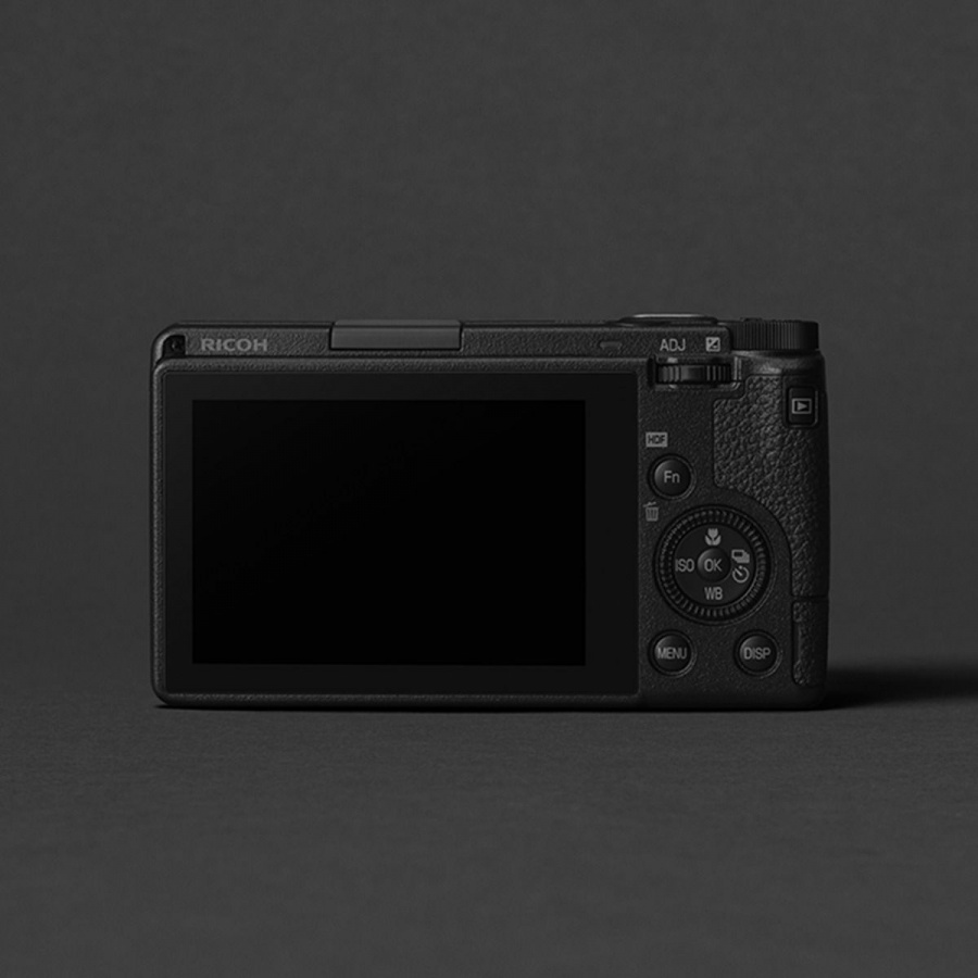 Компактная фотокамера премиум-класса RICOH GR IIIx HDF