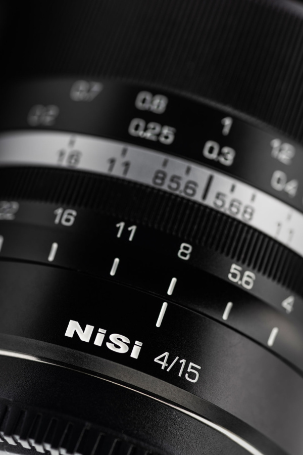 Объектив NiSi 15 mm f4 FF Aspherical для камер с байонетом Canon RF